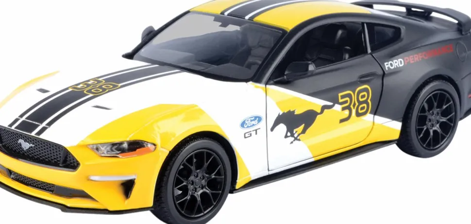 Motormax - 2018 Ford Mustang GT GT Racing Collection 1/24th Scale Die-Cast Vehicle Replica