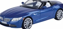 Motormax - Blue 2010 BMW Z4 Roadster Timeless Legends Collection 1/24th Scale Die-Cast Vehicle Replica