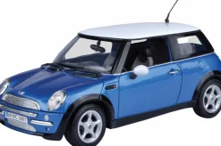 Motormax - Blue Mini Cooper Timeless Legends Collection 1/18th Scale Die-Cast Vehicle Replica