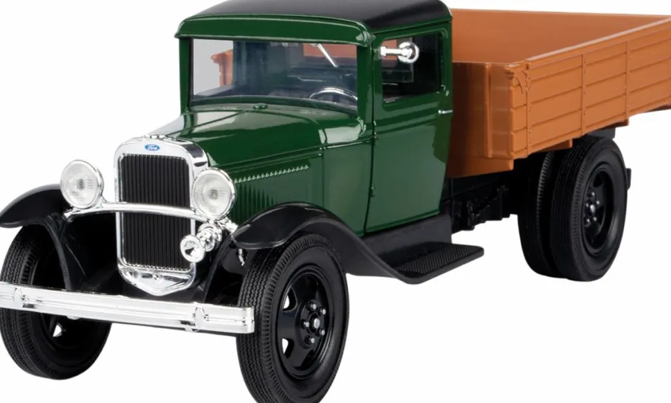 Motormax - Green 1931 Ford Model AA Truck Platinum Collection 1/24th Scale Die-Cast Vehicle Replica