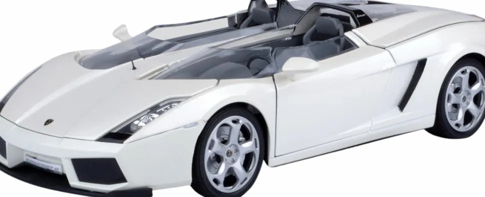 Motormax - Lamborghini Concept S Timeless Legends Collection 1/18th Scale Die-Cast Vehicle Replica