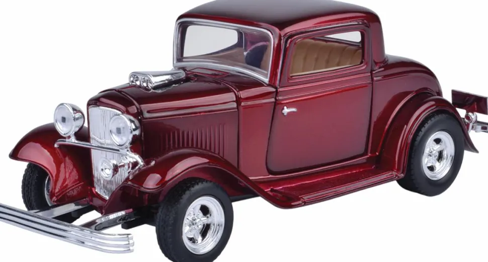 Motormax - Red 1932 Ford Coupe Timeless Legends Collection 1/24th Scale Die-Cast Vehicle Replica