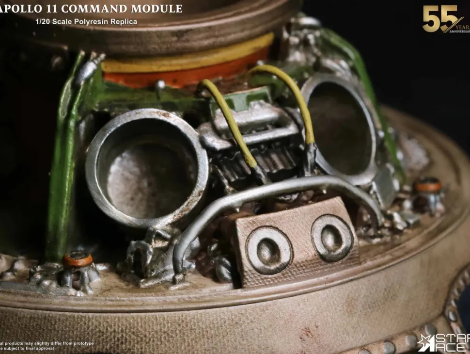 NASA - Apollo 11 Command Module Deluxe 1:20 Scale Replica