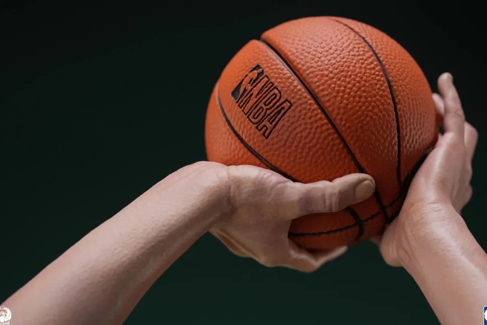 NBA Basketball - Larry Bird 1/4th Scale Statue