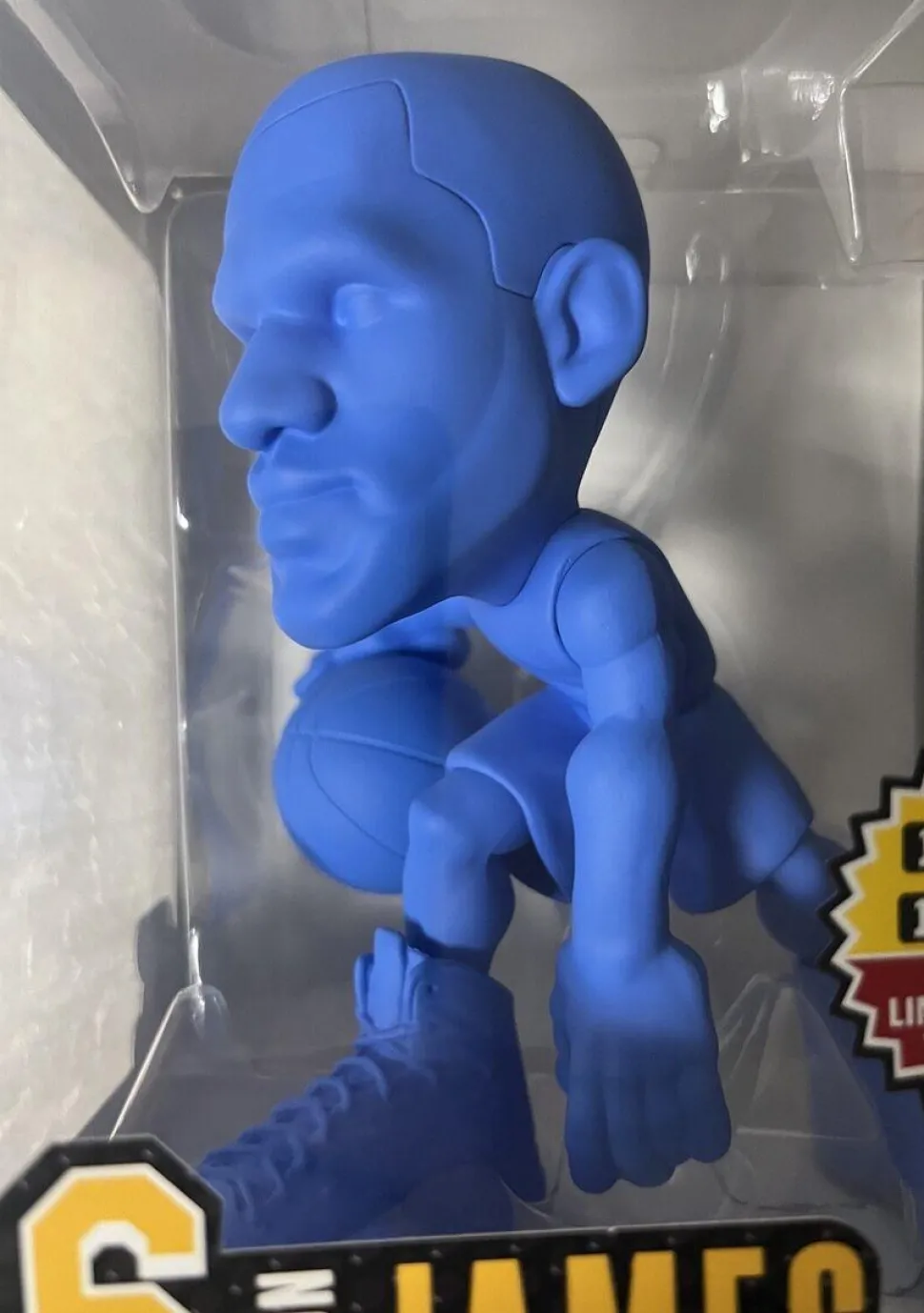 NBA Basketball - LeBron James Los Angeles Lakers (Chase Variant) smAll-Stars Minis 6" Vinyl Figure