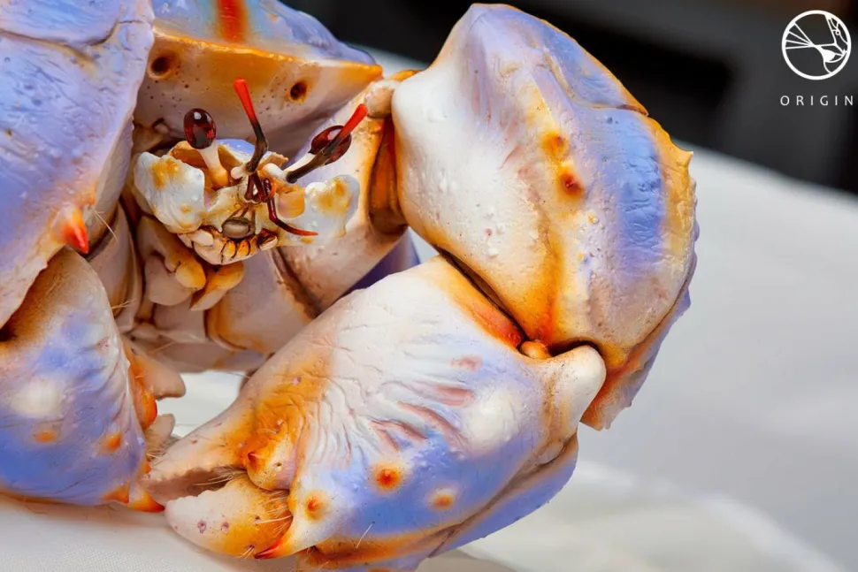 Origin - Gatekeeper Crab 10” Cinemaquette Statue