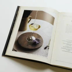 Outlander - Cocktails: The Official Drinks Guide Inspired by the Series Hardcover Book