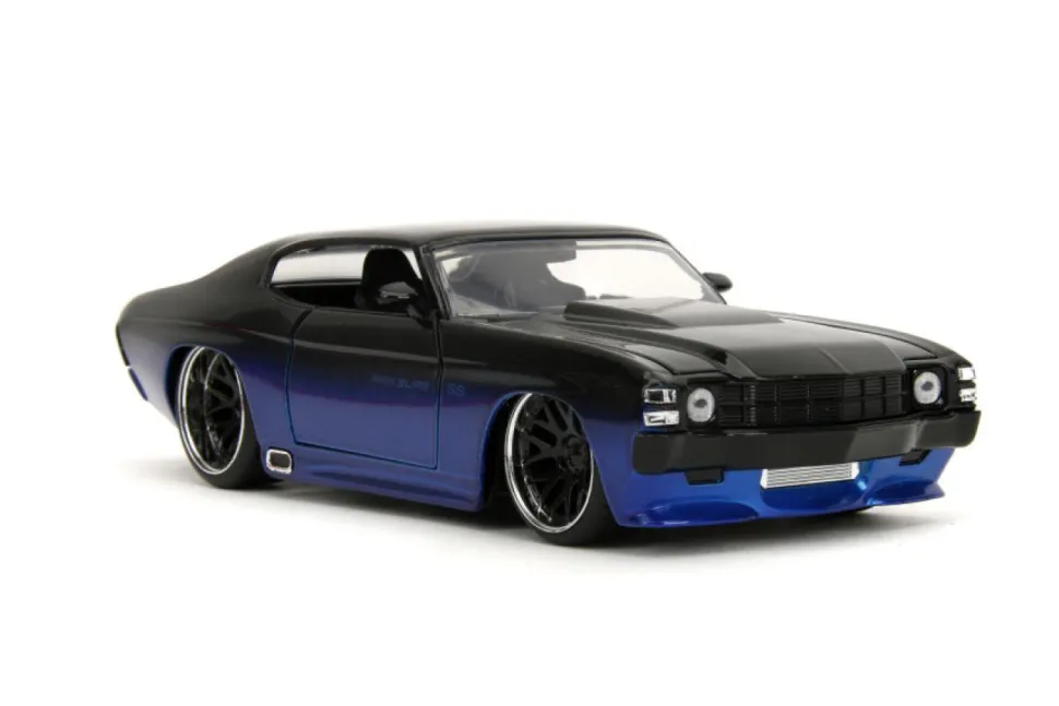 Pink Slips - 1971 Chevrolet Chevelle SS 1/24th Scale Die-Cast Vehicle Replica