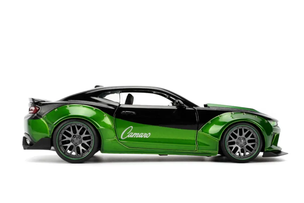 Pink Slips - 2016 Chevy Camaro SS 1/24th Scale Die-Cast Vehicle Replica