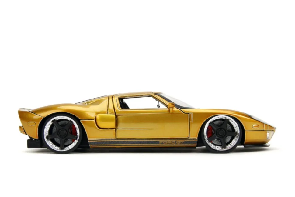Pink Slips - Gold 2005 Ford GT 1/24th Scale Die-Cast Vehicle Replica