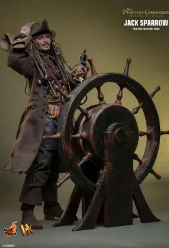 Pirates of the Caribbean: Dead Men Tell No Tales - Jack Sparrow 1/6th Scale Hot Toys Action Figure