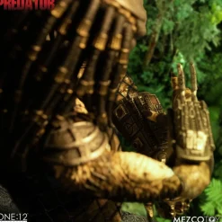 Predator - Predator Deluxe One:12 Collective 1/12th Scale Action Figure (Int Sales Only)