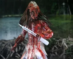 Prey (2022) - Feral Predator (Bear Blood) Ultimate 7'' Scale Action Figure