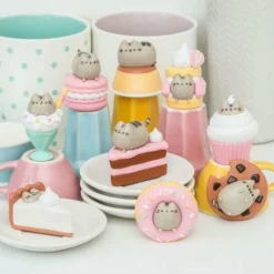 Pusheen - Surprise Minis Series 2 Blind Box Vinyl Figure (Display of 24)