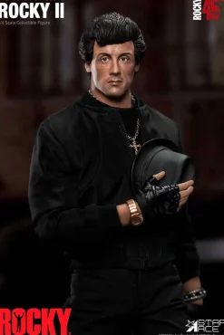 Rocky II - Rocky Balboa Deluxe 1/6th Scale Action Figure