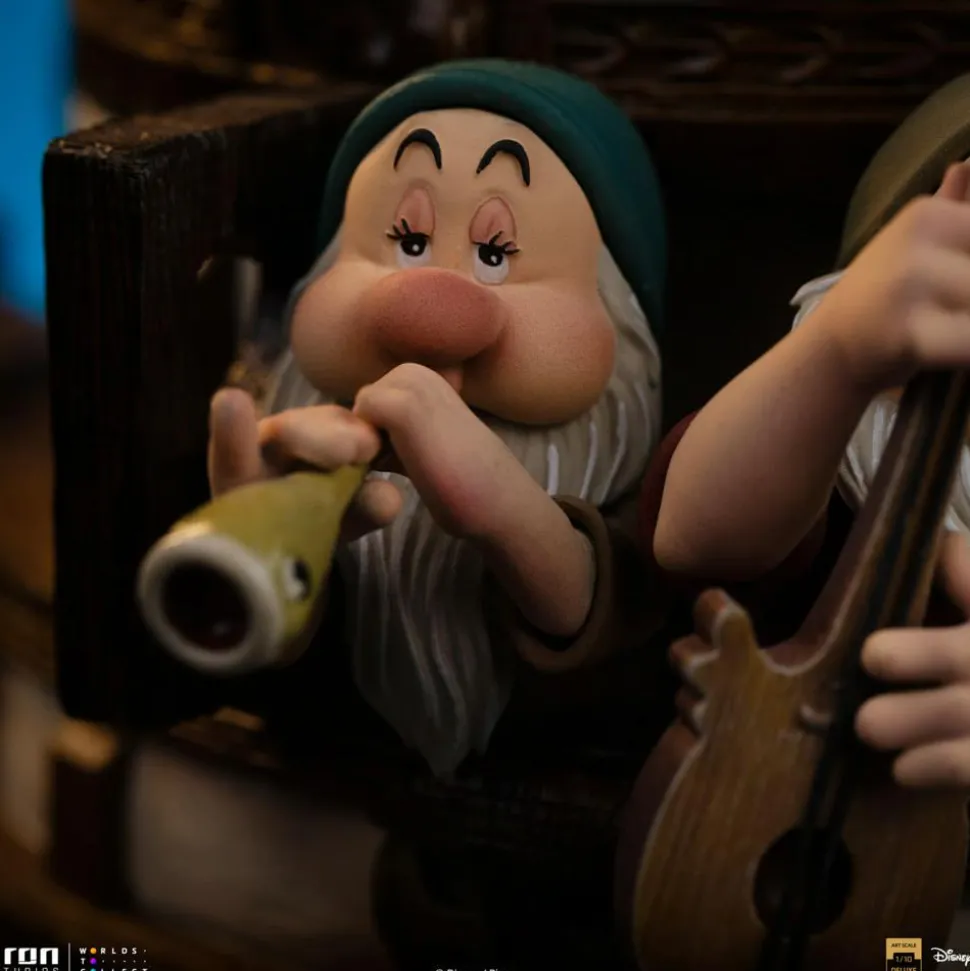 Snow White and the Seven Dwarfs (1937) - Snow White Deluxe 1/10th Scale Diorama Statue
