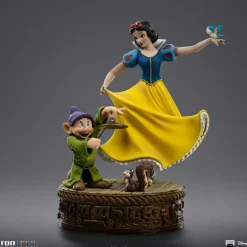 Snow White and the Seven Dwarfs (1937) - Snow White and Dopey 1/10th Scale Statue