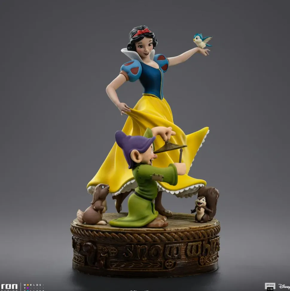 Snow White and the Seven Dwarfs (1937) - Snow White and Dopey 1/10th Scale Statue