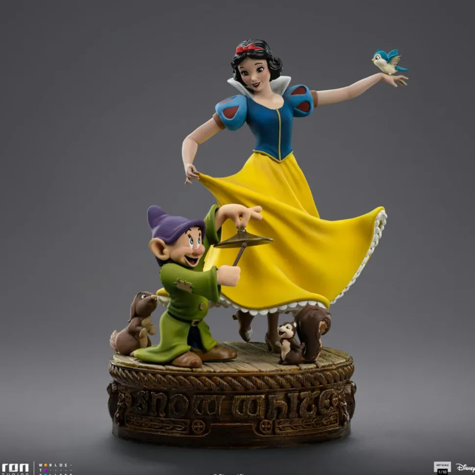 Snow White and the Seven Dwarfs (1937) - Snow White and Dopey 1/10th Scale Statue