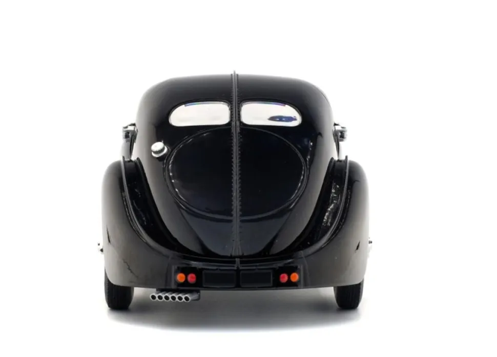 Solido Cars - Black 1937 Bugatti Type 57 SC Atlantic 1/18th Scale Die-Cast Vehicle Replica