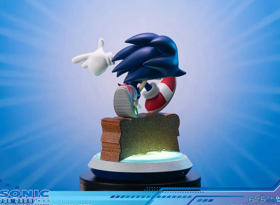 Sonic Adventure - Sonic the Hedgehog Deluxe 8” PVC Statue