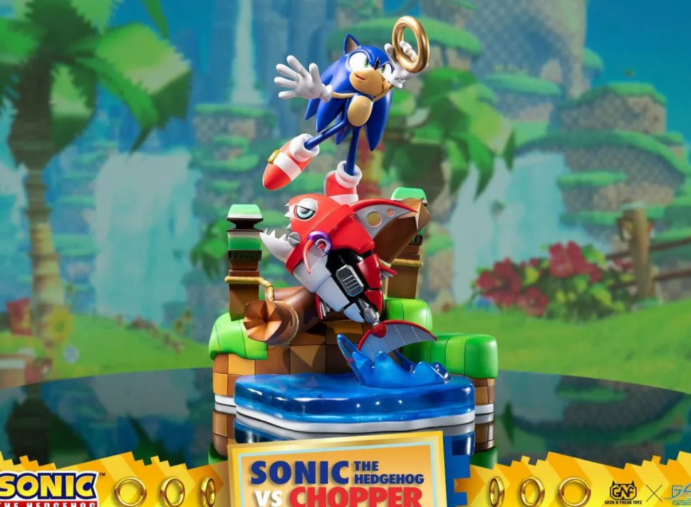 Sonic the Hedgehog - Sonic the Hedgehog vs Chopper 11” Diorama Statue
