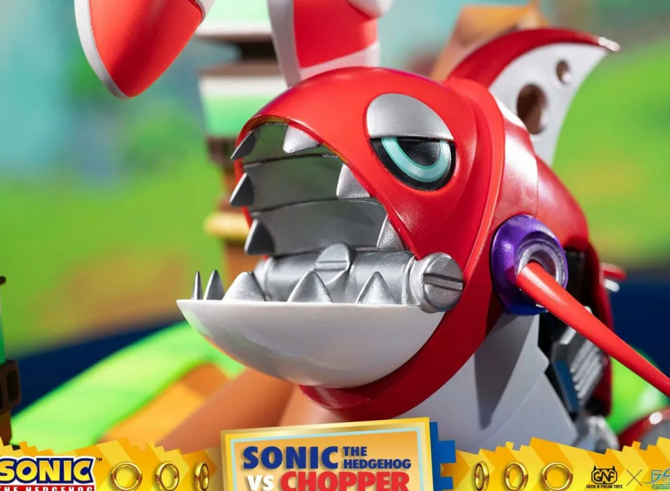 Sonic the Hedgehog - Sonic the Hedgehog vs Chopper 11” Diorama Statue