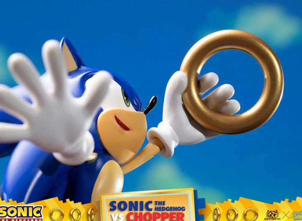 Sonic the Hedgehog - Sonic the Hedgehog vs Chopper 11” Diorama Statue