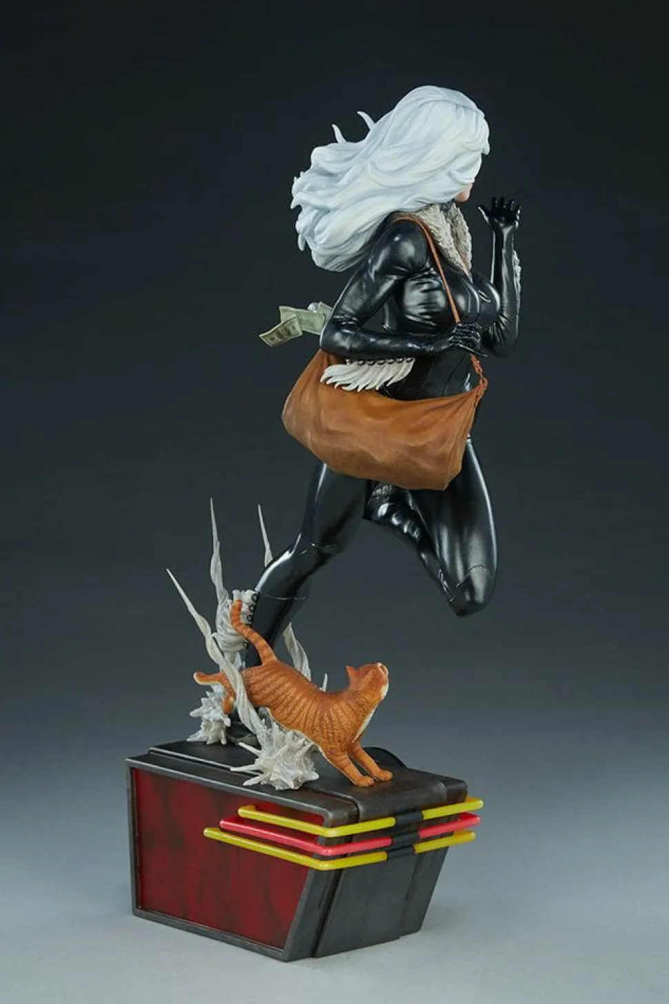 Spider-Man - Black Cat Mark Brooks Artist Series 16” Statue