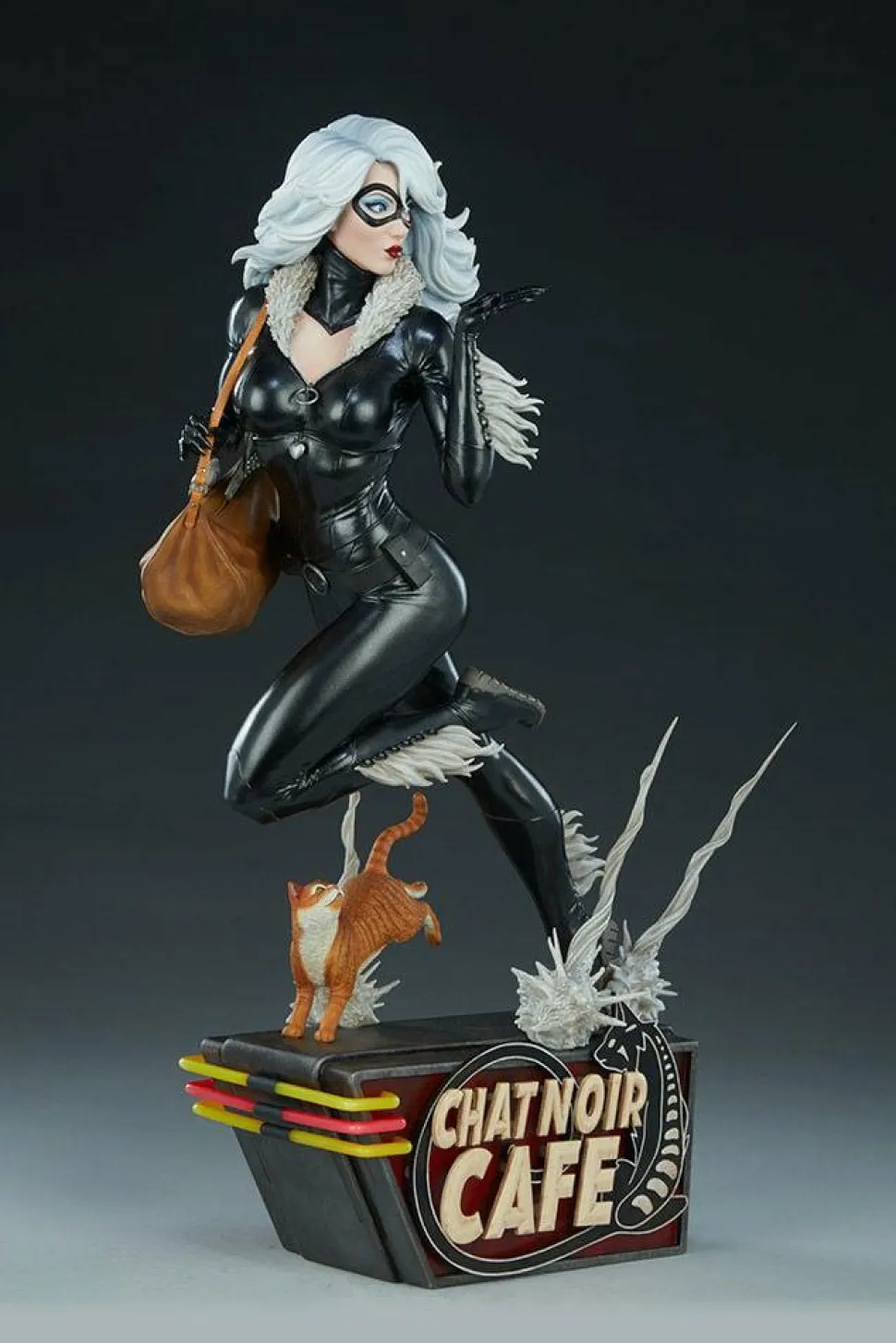 Spider-Man - Black Cat Mark Brooks Artist Series 16” Statue