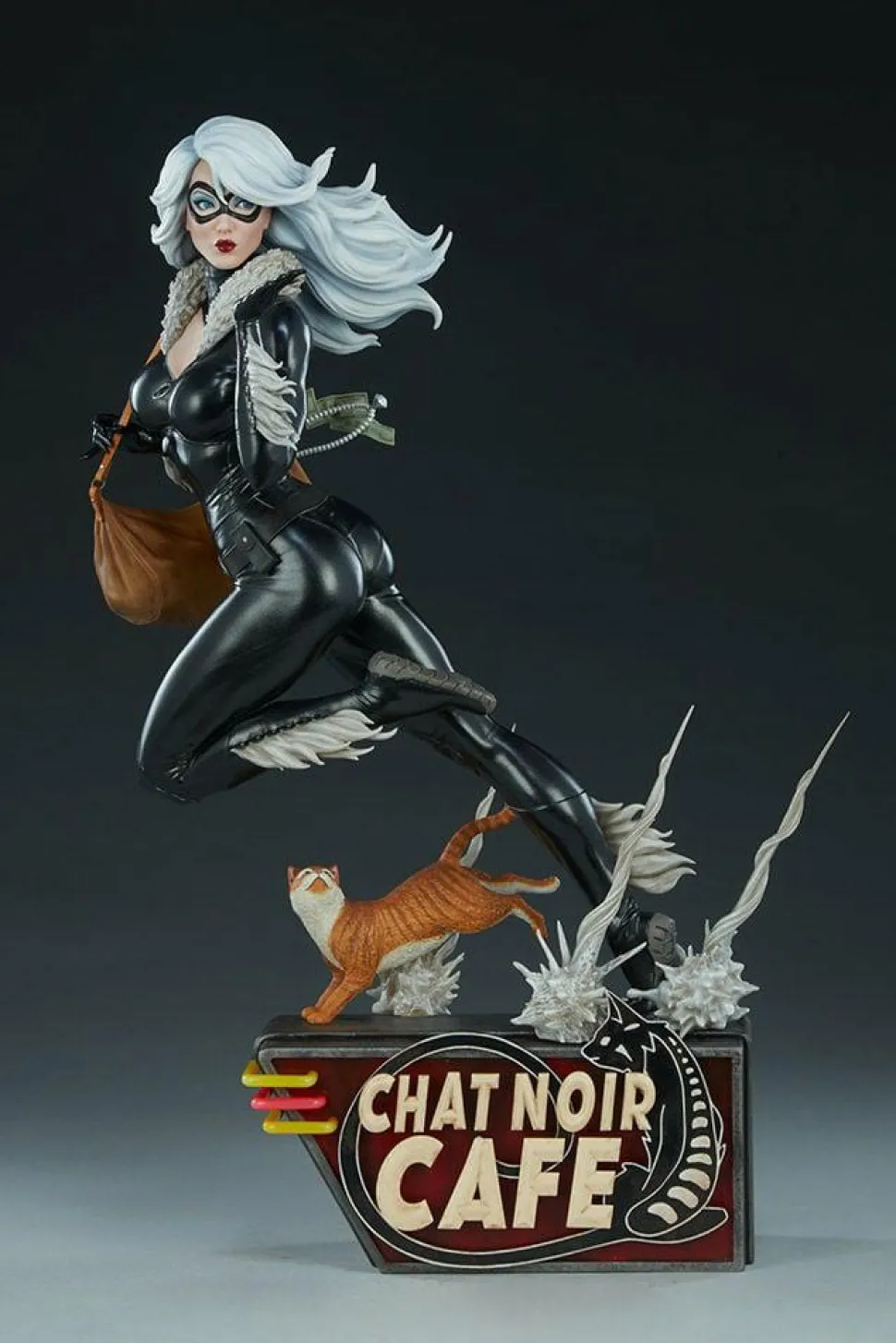 Spider-Man - Black Cat Mark Brooks Artist Series 16” Statue