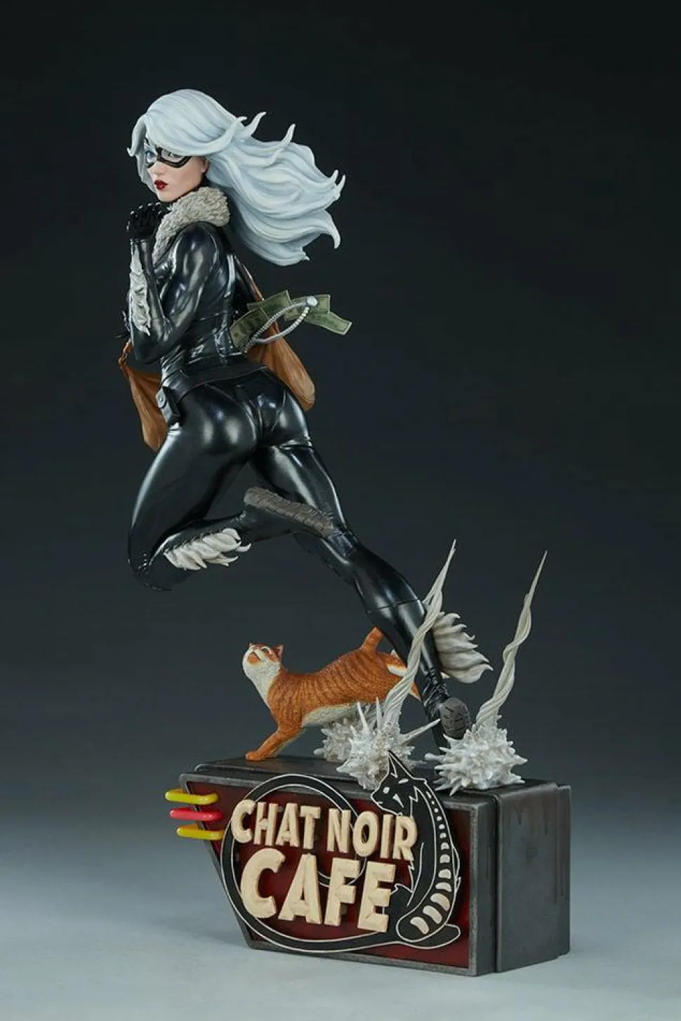 Spider-Man - Black Cat Mark Brooks Artist Series 16” Statue