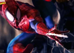 Spider-Man - Spider-Man 1/4 Scale Legacy Diorama Statue