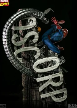 Spider-Man - Spider-Man 1/4 Scale Legacy Diorama Statue