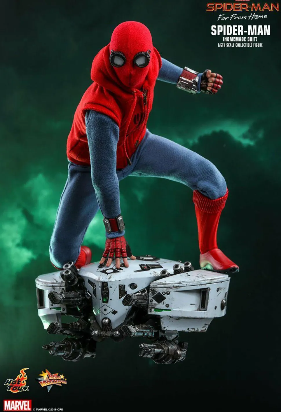 Spider-Man: Far From Home - Spider-Man Homemade Suit 1/6th Scale Hot Toys Action Figure