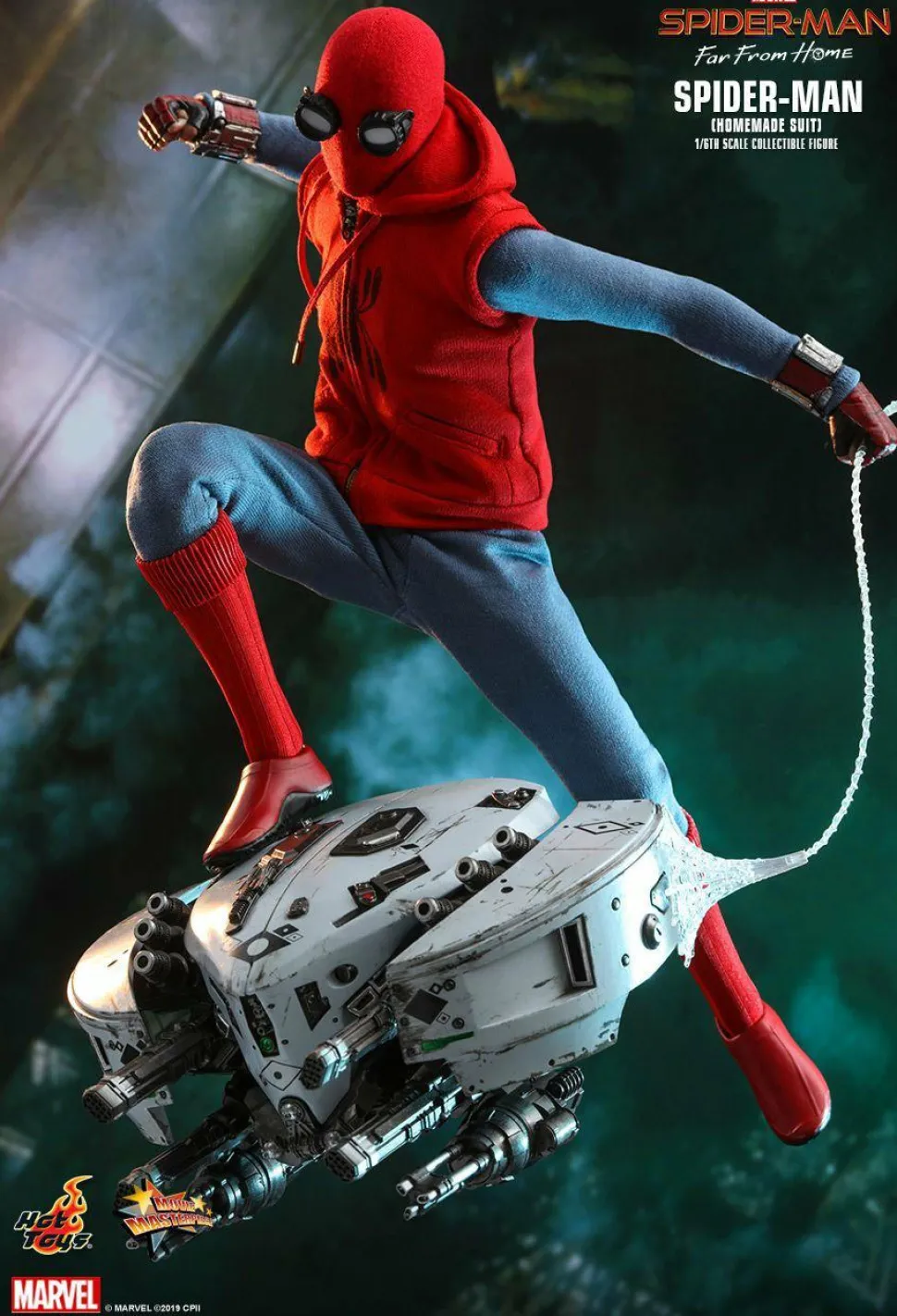 Spider-Man: Far From Home - Spider-Man Homemade Suit 1/6th Scale Hot Toys Action Figure