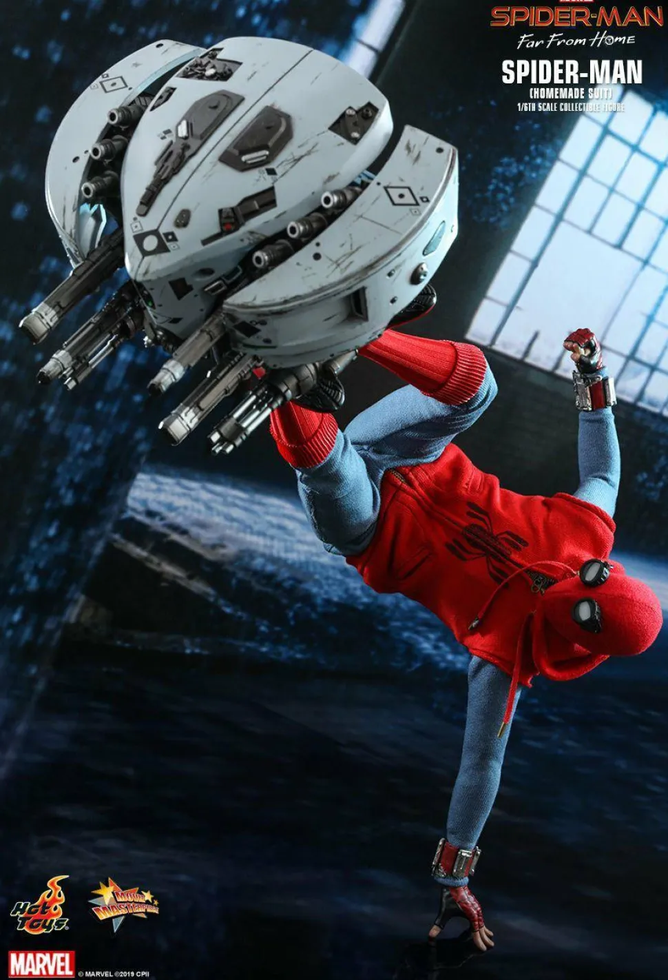 Spider-Man: Far From Home - Spider-Man Homemade Suit 1/6th Scale Hot Toys Action Figure