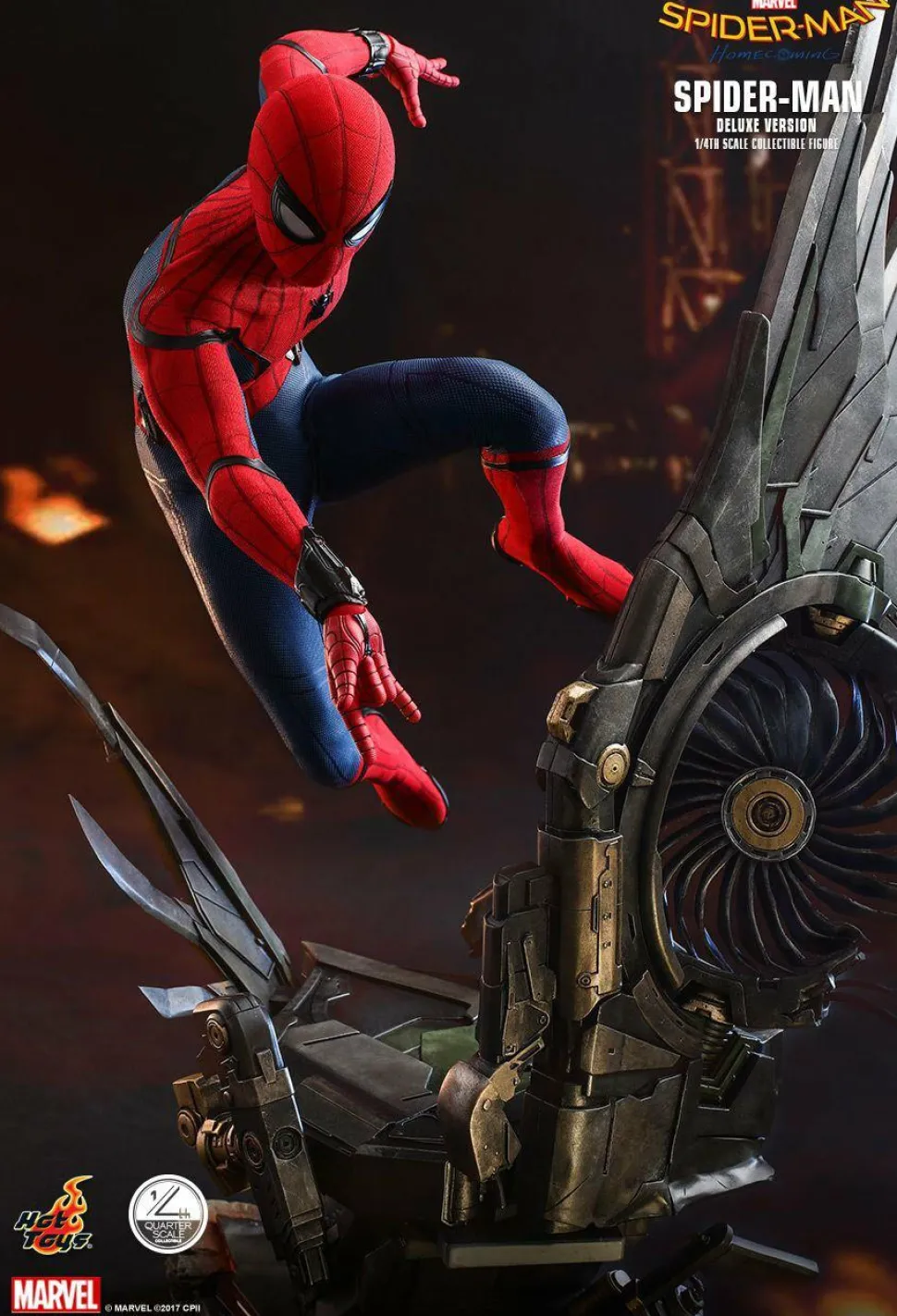 Spider-Man: Homecoming - Spider-Man Deluxe 1/4 Scale Hot Toys Action Figure