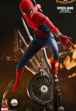 Spider-Man: Homecoming - Spider-Man Deluxe 1/4 Scale Hot Toys Action Figure