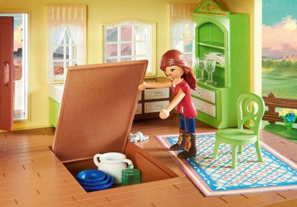 Spirit Riding Free - Playmobil Lucky’s Happy Home Playset (9475)