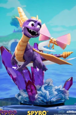 Spyro Reignited - Spyro the Dragon 17” Diorama Statue