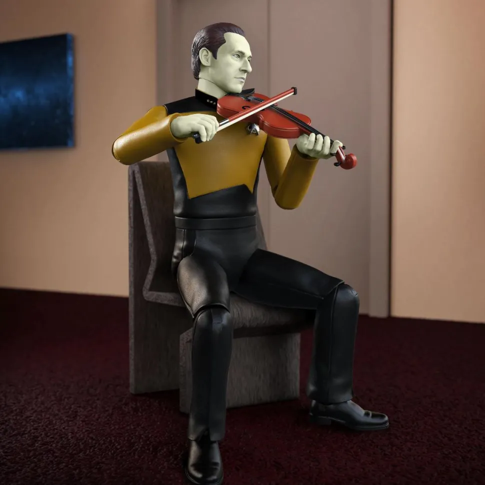Star Trek: The Next Generation - Lt. Commander Data Ultimates! 7” Scale Action Figure