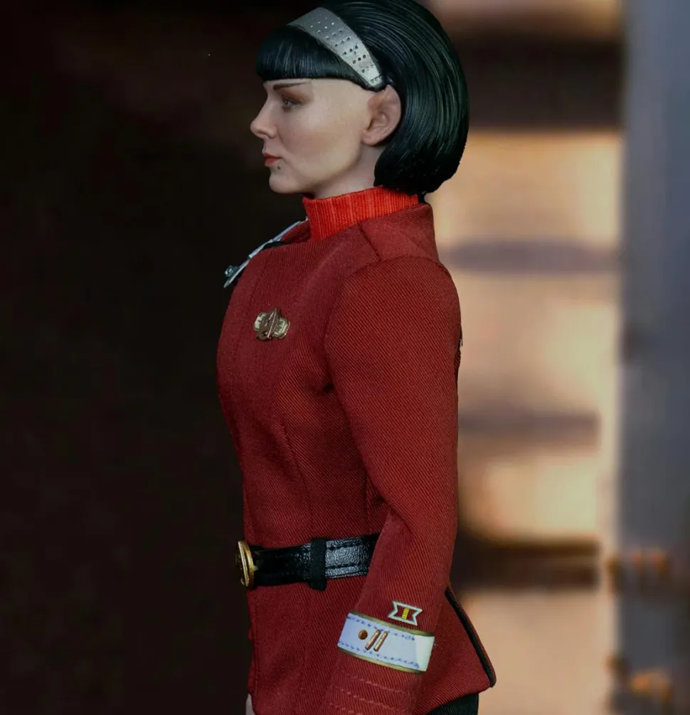 Star Trek VI: The Undiscovered Country - Lieutenant Valeris 1/6th Scale Action Figure