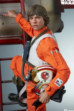 Star Wars - Luke Skywalker & X-Wing: Red Five, Standing By Premium Format Statue