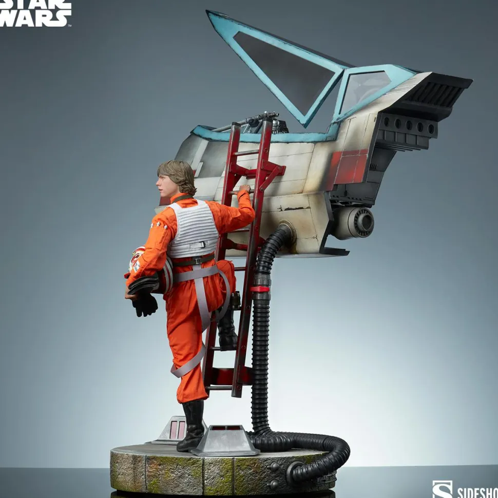 Star Wars - Luke Skywalker & X-Wing: Red Five, Standing By Premium Format Statue