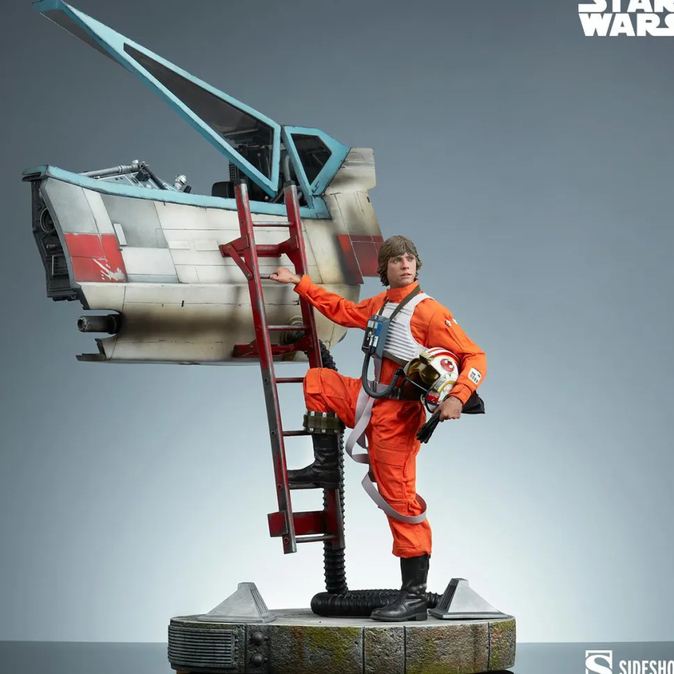 Star Wars - Luke Skywalker & X-Wing: Red Five, Standing By Premium Format Statue