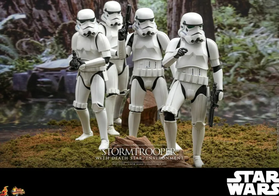 Star Wars - Stormtrooper with Death Star Environment 1/6th Scale Hot Toys Action Figure