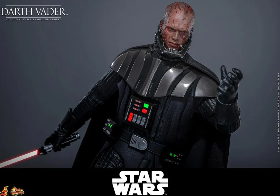 Star Wars Episode III: Revenge of the Sith - Darth Vader 1/6th Scale Hot Toys Action Figure