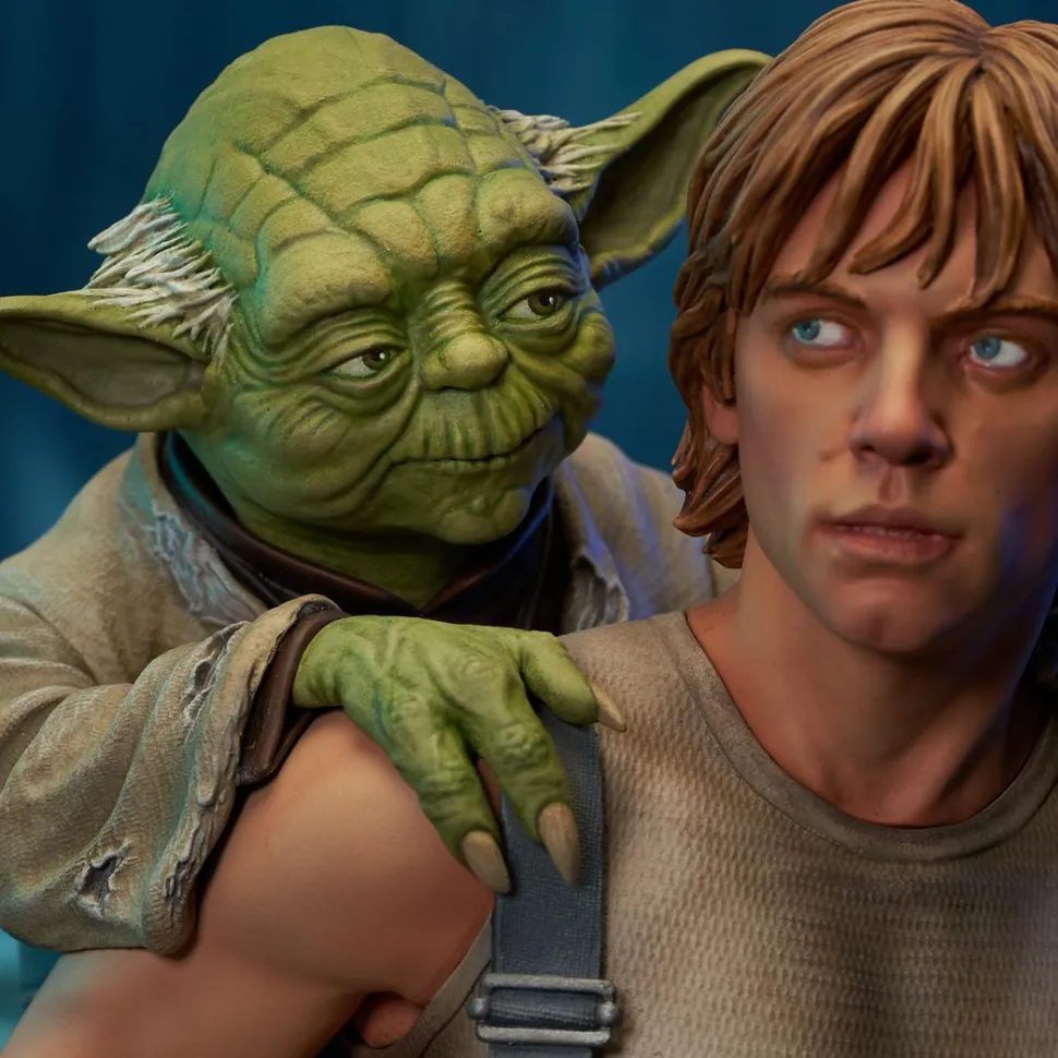 Star Wars Episode V: The Empire Strikes Back - Luke with Yoda 1/6th Scale Bust