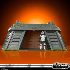 Star Wars Episode VI: Return of the Jedi - Endor Bunker with Endor Rebel Commando (Scout Trooper Disguise) Vintage Collection Kenner 3.75" Scale Action Figure Diorama Playset